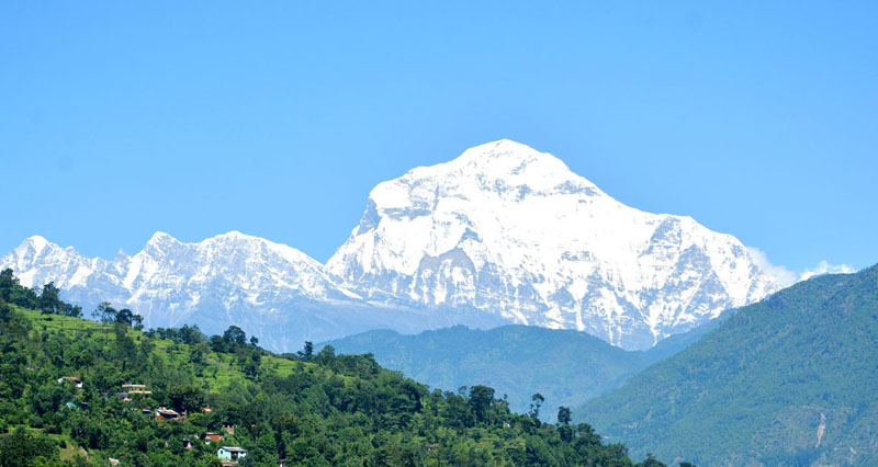 धवलागिरि हिमालमा पहिलोपटक नेपाली महिलाको सफल आरोहण