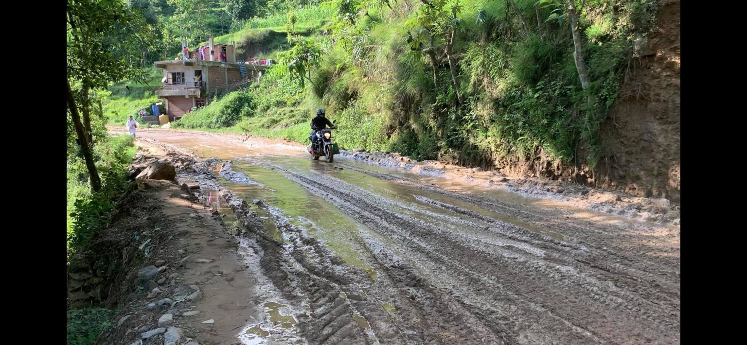 सडक हिलाम्य, यात्रा गर्न सास्ती