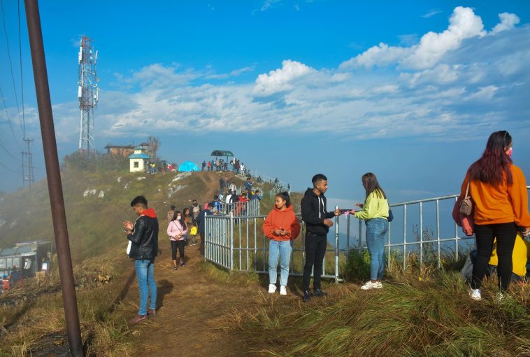 मानुङकोटमा व्यवस्थित पहिलो होटल भ्यूटावर निर्माण