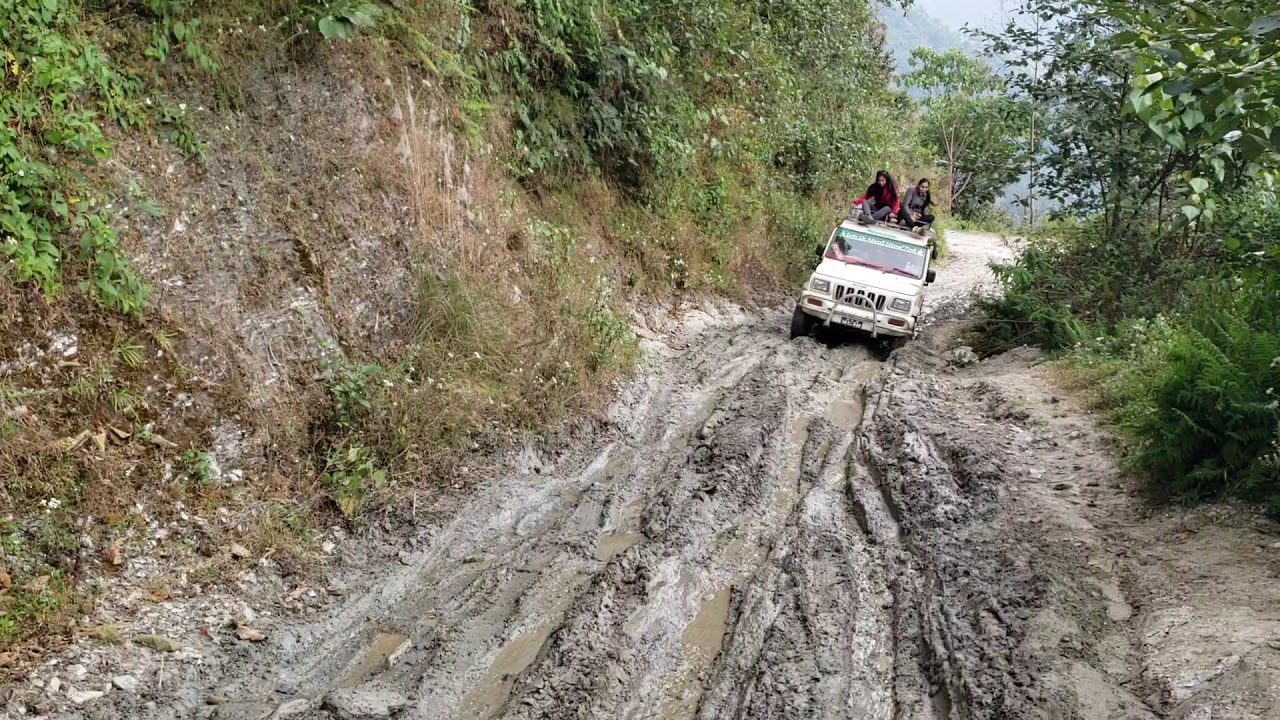 लामोसाँघु–जिरी सडक स्तरोन्नती नहुँदा स्थानीयवासी मर्कामा