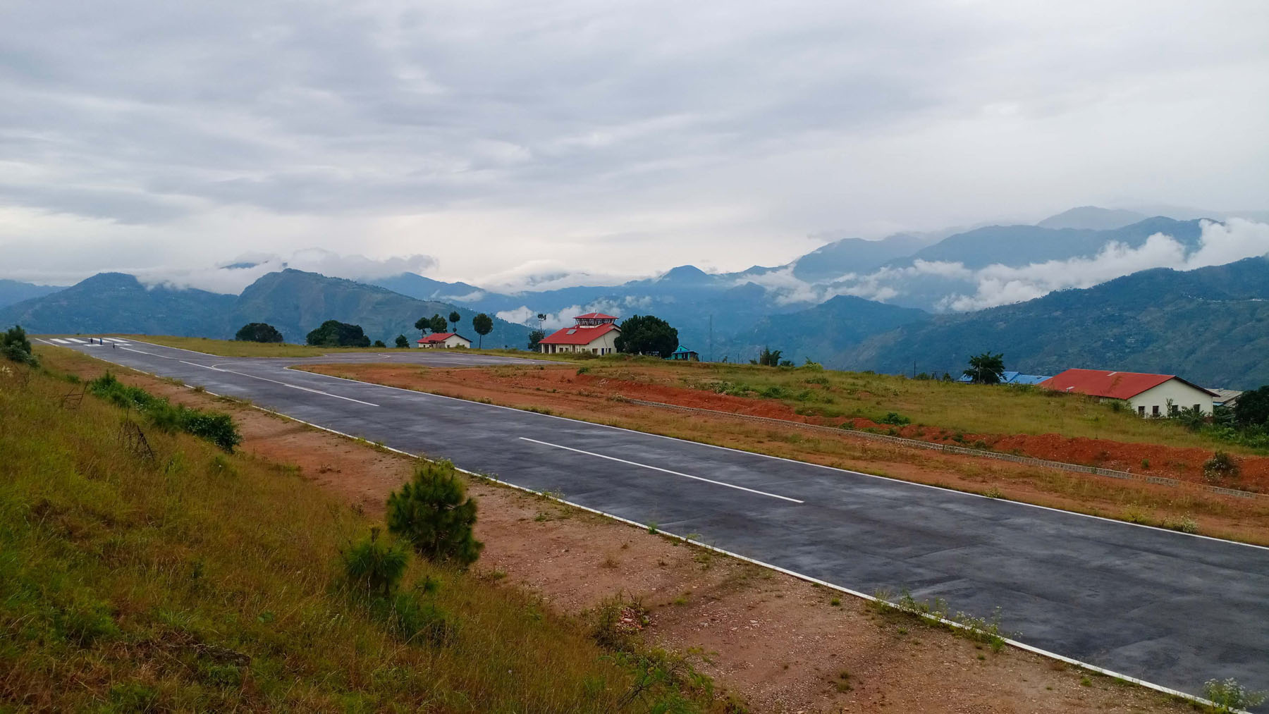 कच्ची हुँदा नियमित उडान भएको लामीडाँडा विमानस्थल कालोपत्र गरेपछि बन्द