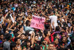 बङ्गलादेशमा प्रधानमन्त्रीको राजीनामा माग गर्दै भएको विरोध प्रदर्शन जारी, ‘जनताको साथमा’ रहेको सेनाको भनाइ