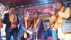 महायज्ञ सङ्कल्प सभाको उद्घाटन गर्दै महानगरप्रमुख महर्जन