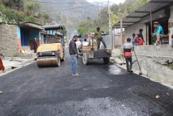 पर्वतको जलजला मल्लाजमा सडक कालोपत्र