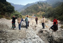 गलकोटका दुई सडक स्तरोन्नति गरिदै