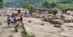 ताप्लेजुङका २५ घर परिवार बाढी पहिरोबाट विस्थापित