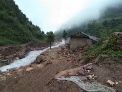 भुजिखोला किनारमा दुई वर्षदेखि हराएको निद्रा