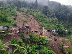 पहिरोले पुरिएका तीनै जनाको शव भेटियो