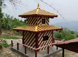 दश लाख खर्चेर राधाकृष्ण मन्दिर पुनःनिर्माण