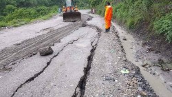 सिद्धार्थ राजमार्ग भासियो, सवारीसाधन बीच बाटोमै थन्किए