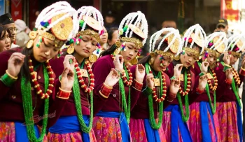 आज ‘तमु ल्होसार/ल्होछार’ मनाइँदै,  प्रधानमन्त्री ओलीद्वारा शुभकामना