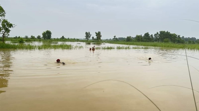 सर्लाहीमा बाढीबाट दुई जनाको मृत्यु, ७२ जनाको उद्धार 